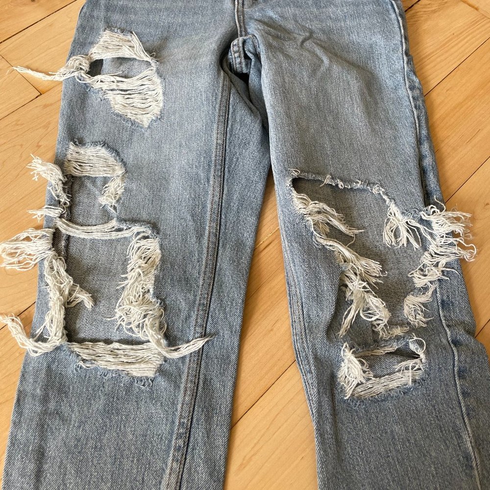 Topshop Bleach Super Rip Mom Tapered Jeans | Size W 26 30 - Picture 2 of 7